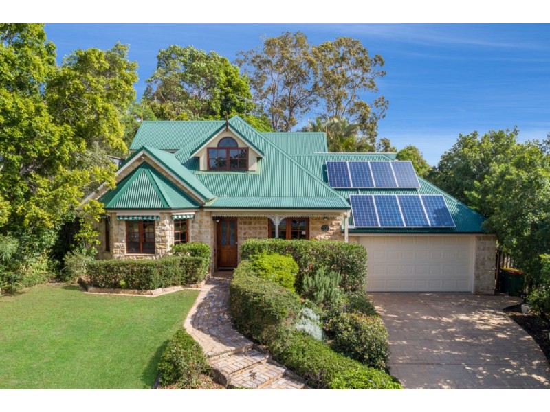 13 Phoenix Street, Pacific Pines QLD 4211