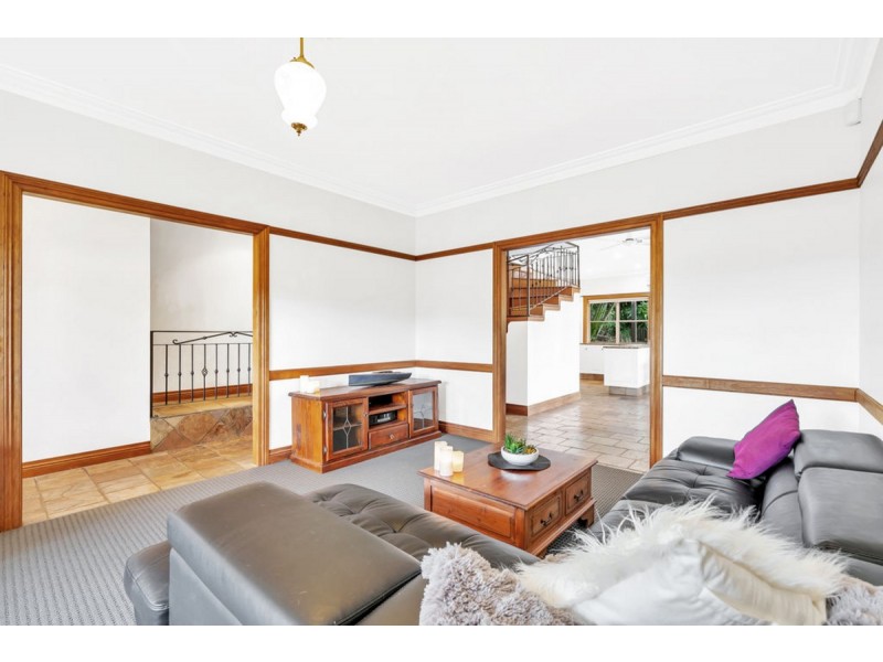 13 Phoenix Street, Pacific Pines QLD 4211