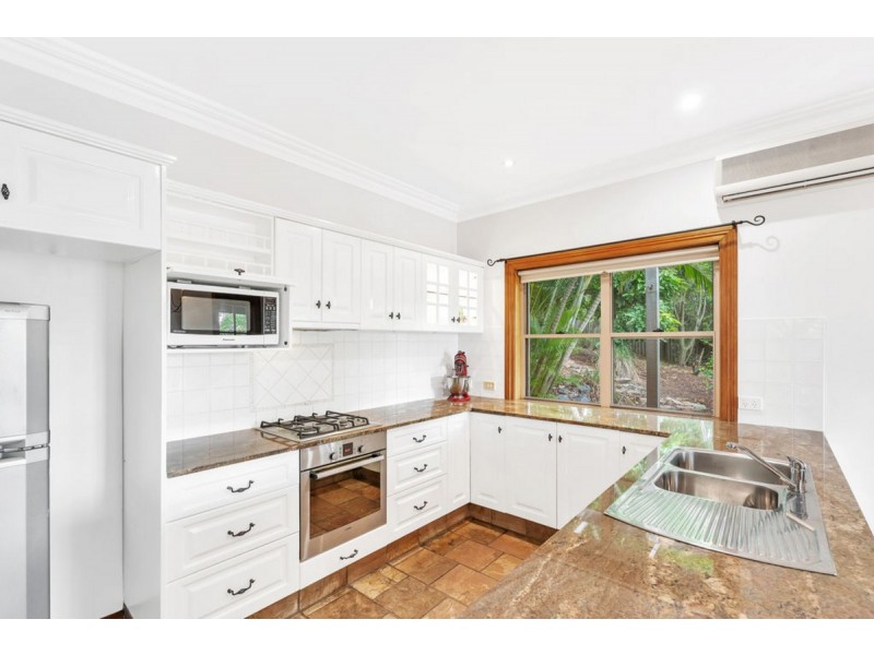13 Phoenix Street, Pacific Pines QLD 4211