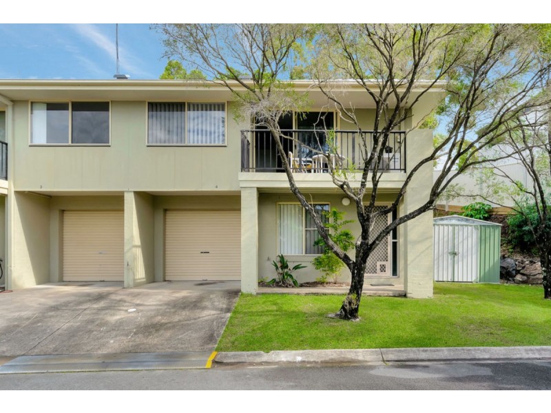 4/3 Arundel Drive, Arundel QLD 4214