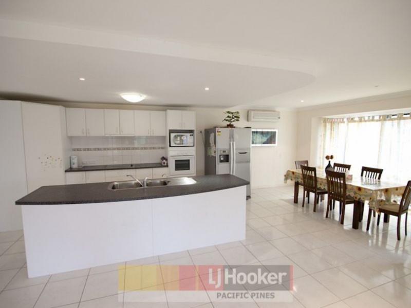 10A Manra Way, Pacific Pines QLD 4211