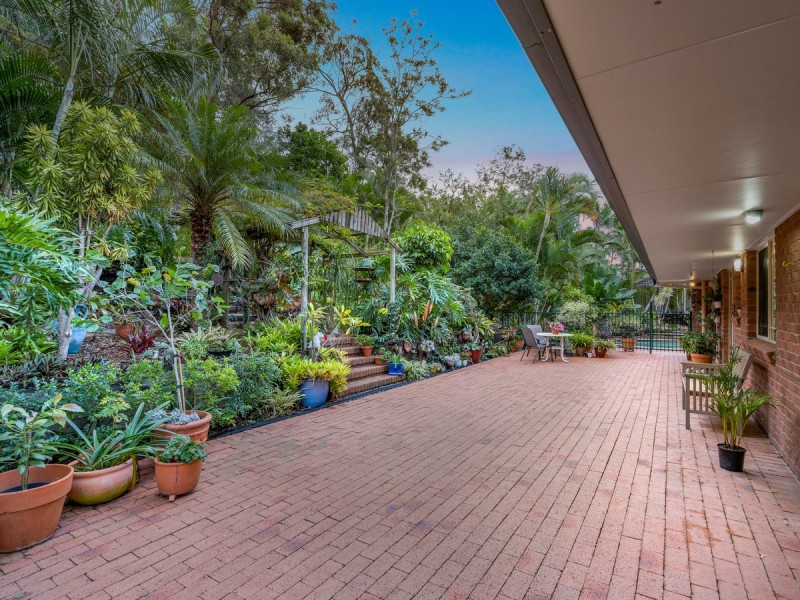 11 Davis Cup Court, Oxenford QLD 4210