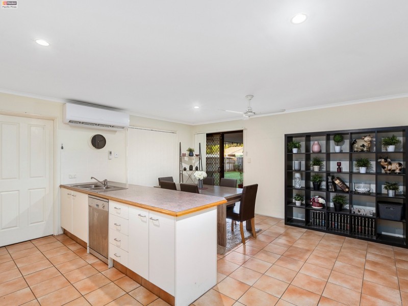 6 Hollyfern Court, Oxenford QLD 4210