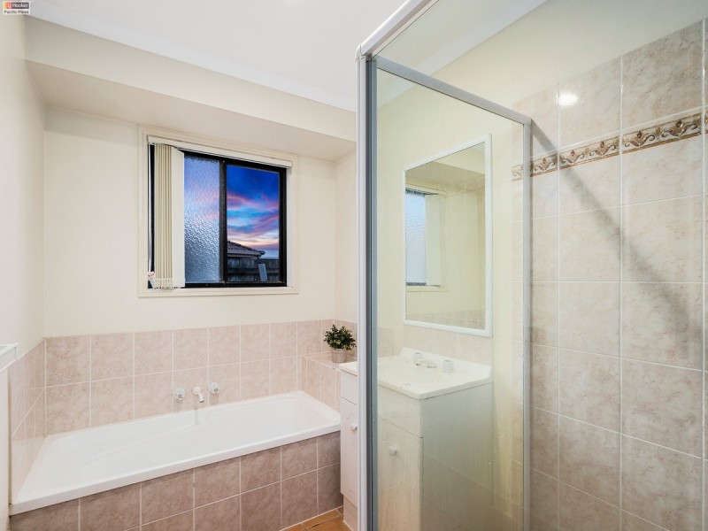 6 Hollyfern Court, Oxenford QLD 4210