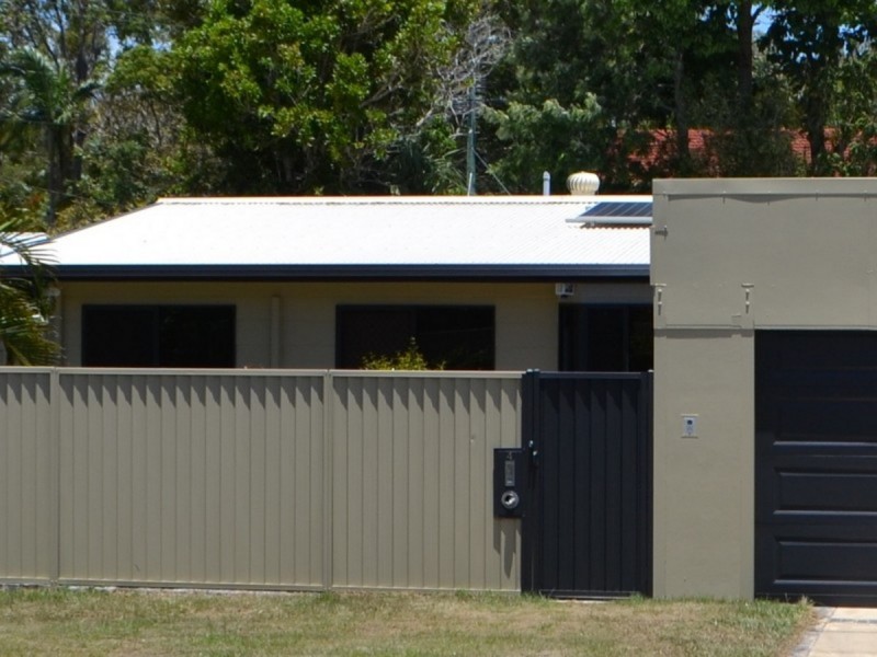 4 Iando Street, Coombabah QLD 4216