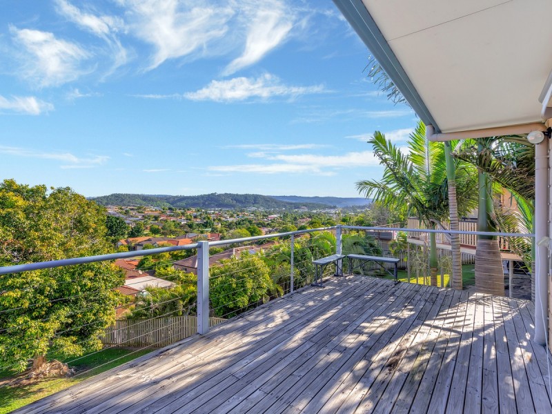 35 Manra Way, Pacific Pines QLD 4211
