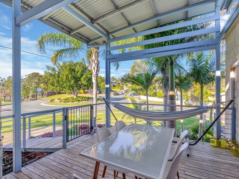 35 Manra Way, Pacific Pines QLD 4211