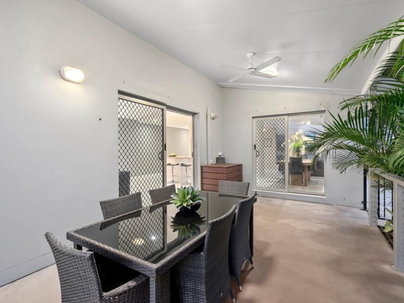 29 Angourie Crescent, Pacific Pines QLD 4211