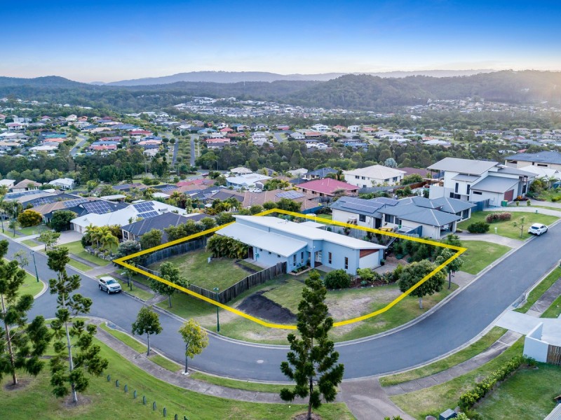 29 Angourie Crescent, Pacific Pines QLD 4211