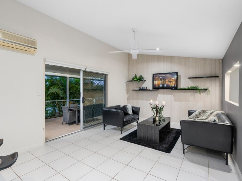 29 Angourie Crescent, Pacific Pines QLD 4211