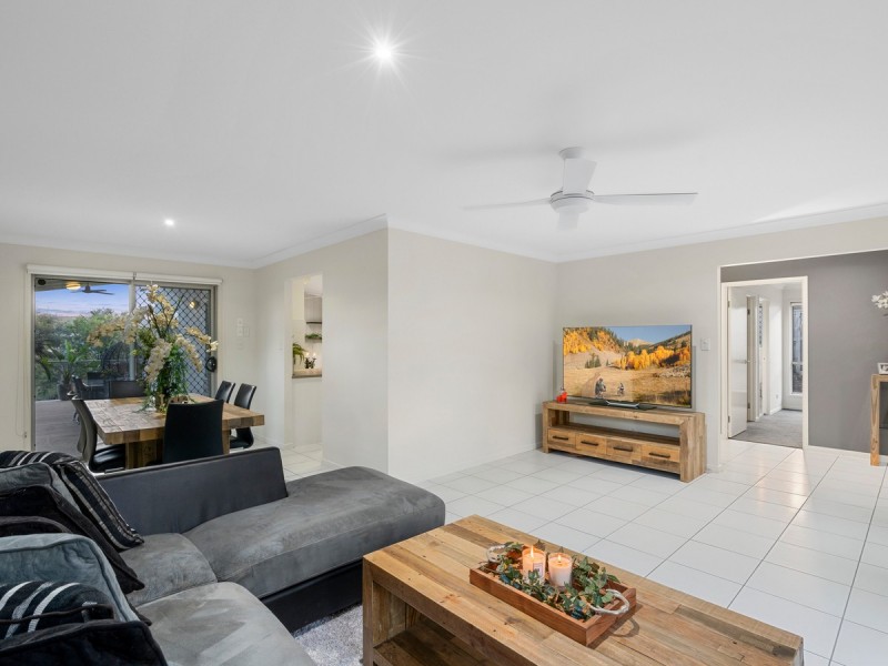 29 Angourie Crescent, Pacific Pines QLD 4211