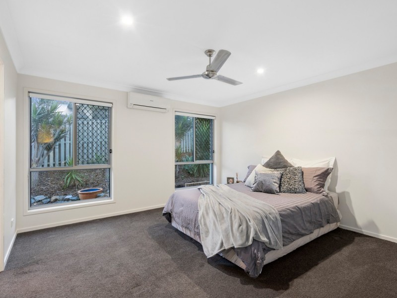 29 Angourie Crescent, Pacific Pines QLD 4211