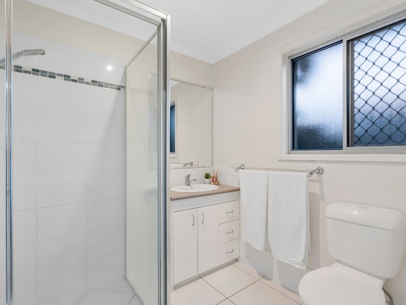 29 Angourie Crescent, Pacific Pines QLD 4211