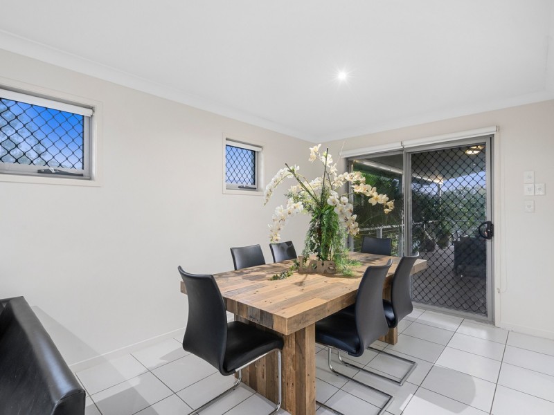 29 Angourie Crescent, Pacific Pines QLD 4211