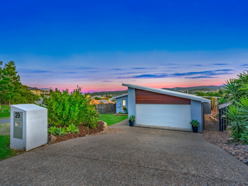 29 Angourie Crescent, Pacific Pines QLD 4211