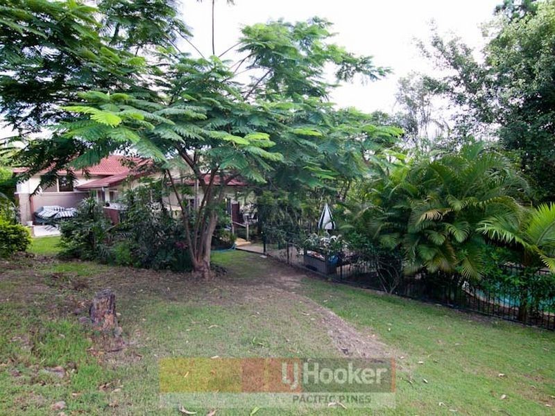 7 Society Court, Pacific Pines QLD 4211
