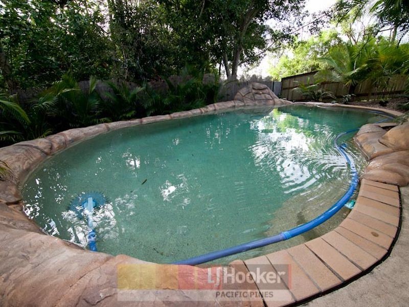 7 Society Court, Pacific Pines QLD 4211