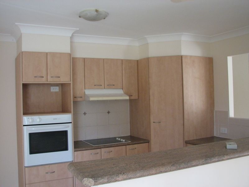11 Papara Street, Pacific Pines QLD 4211