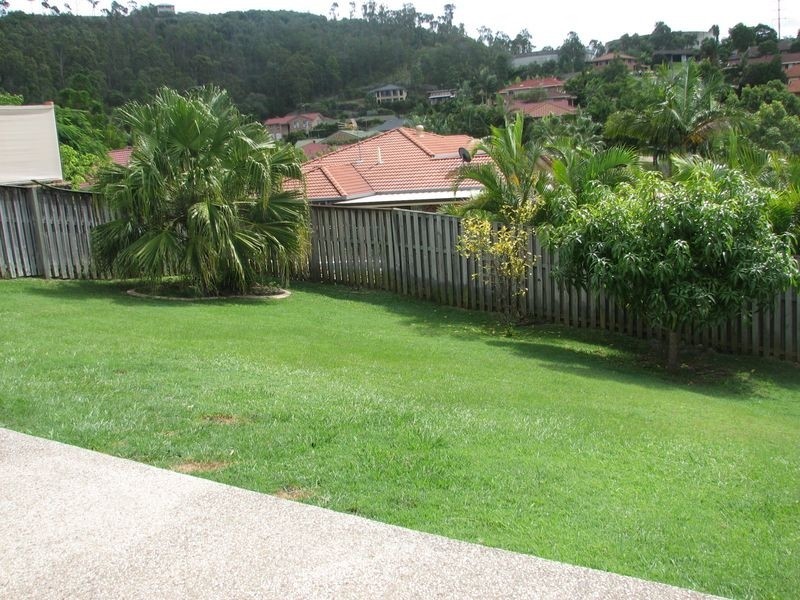 11 Papara Street, Pacific Pines QLD 4211