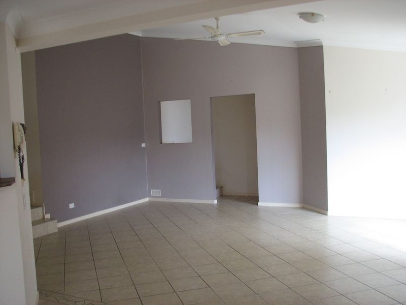 11 Papara Street, Pacific Pines QLD 4211