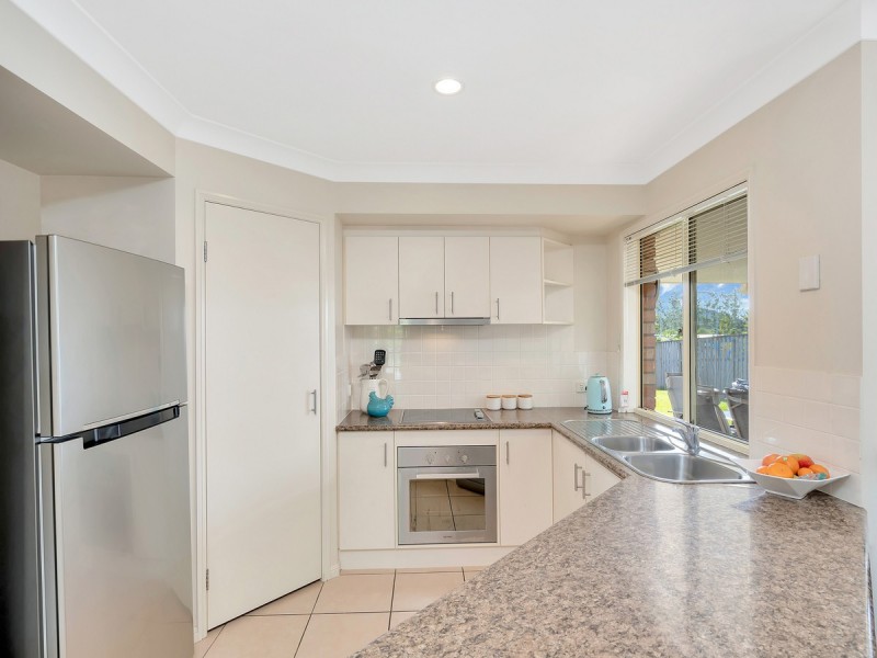 3 Starkey Street, Pacific Pines QLD 4211