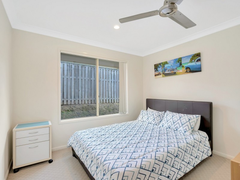 3 Starkey Street, Pacific Pines QLD 4211