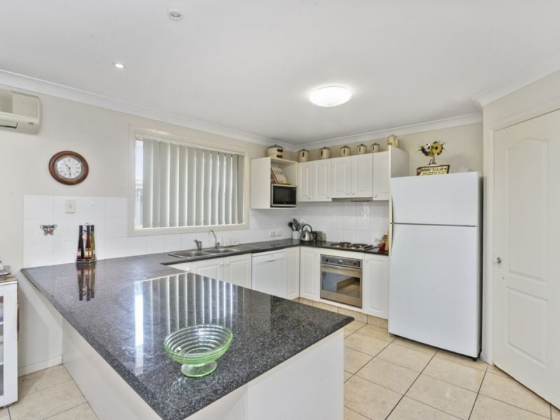 18 Bonner Court, Pacific Pines QLD 4211