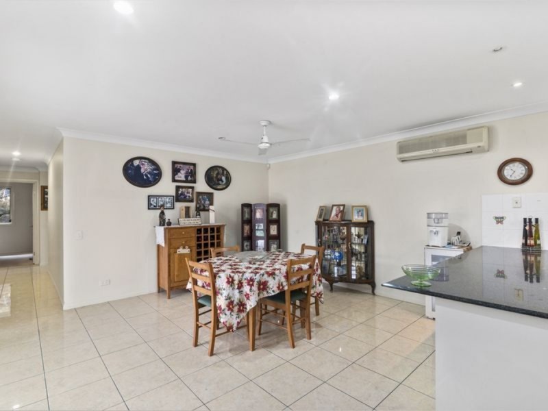 18 Bonner Court, Pacific Pines QLD 4211