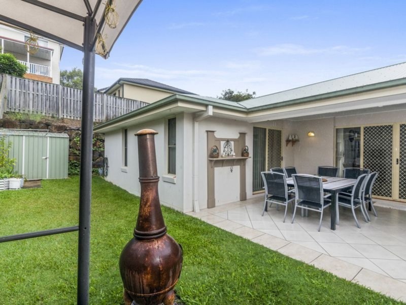 18 Bonner Court, Pacific Pines QLD 4211