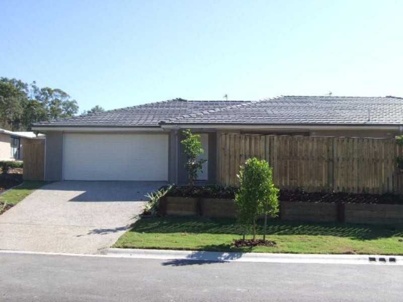 4 Eurella Street, Pacific Pines QLD 4211