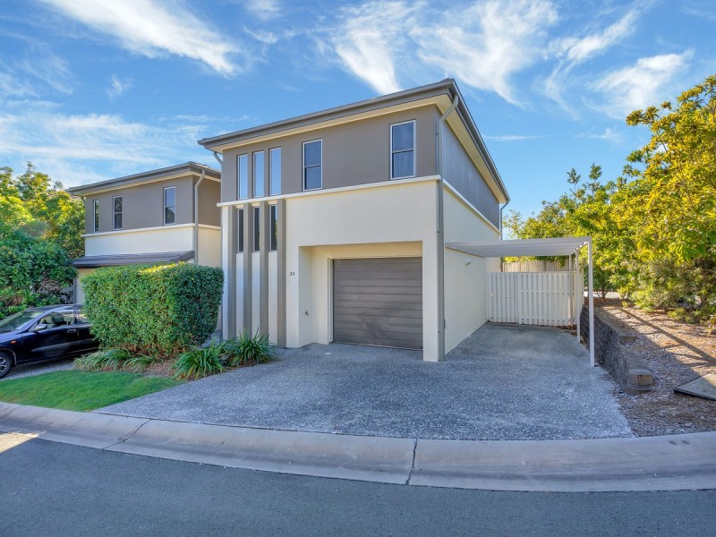 39/1 Belongil Street, Pacific Pines QLD 4211