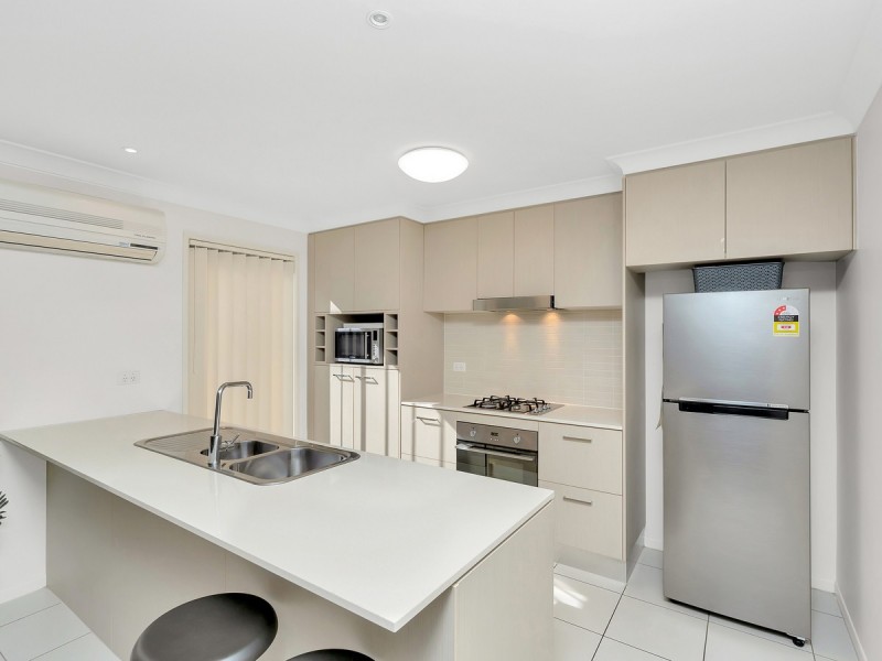 39/1 Belongil Street, Pacific Pines QLD 4211