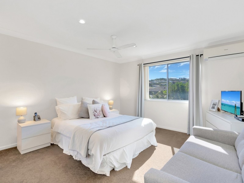 39/1 Belongil Street, Pacific Pines QLD 4211