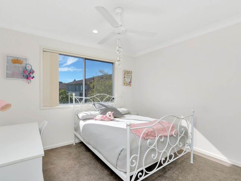 39/1 Belongil Street, Pacific Pines QLD 4211