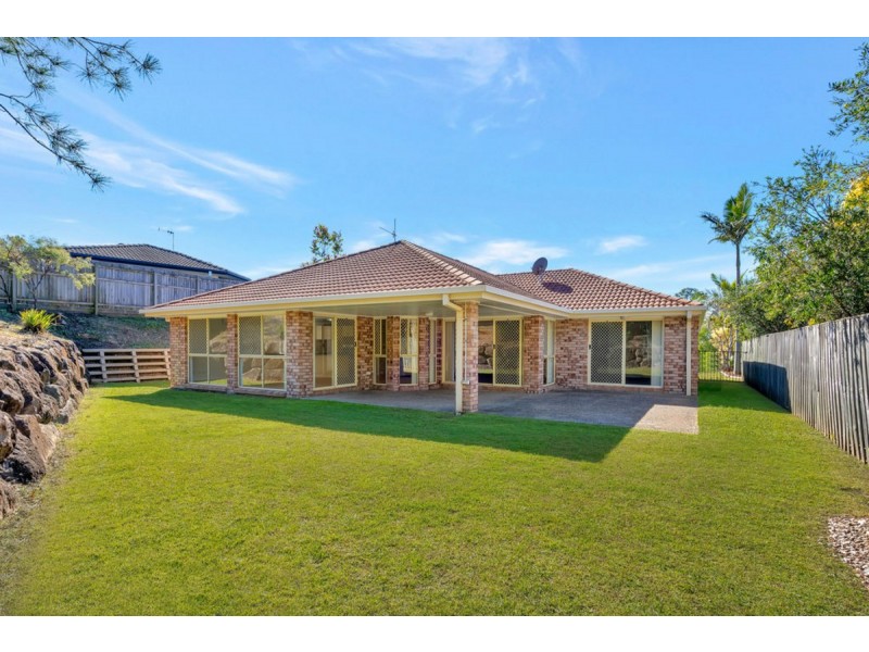 8 Harwood Place, Maudsland QLD 4210