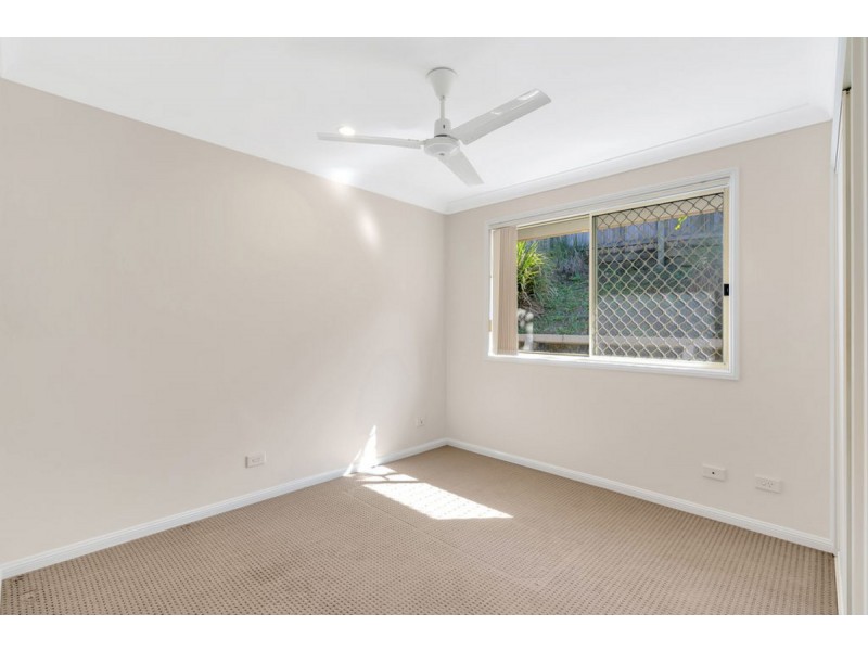 8 Harwood Place, Maudsland QLD 4210