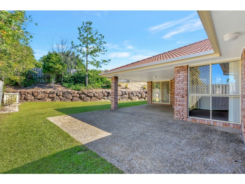 8 Harwood Place, Maudsland QLD 4210