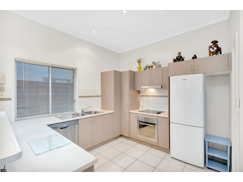 21/2 Toohey Street, Pacific Pines QLD 4211