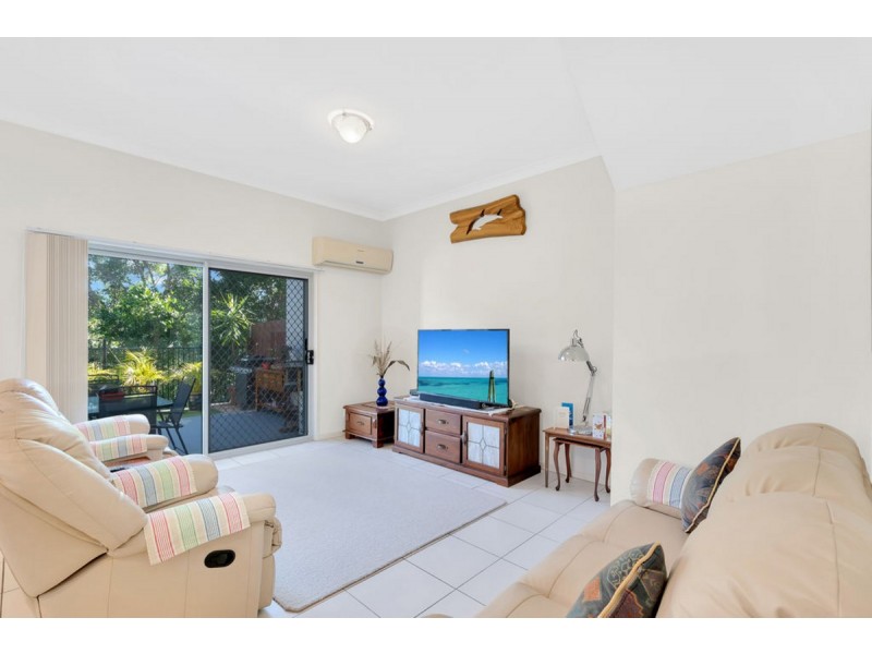 21/2 Toohey Street, Pacific Pines QLD 4211