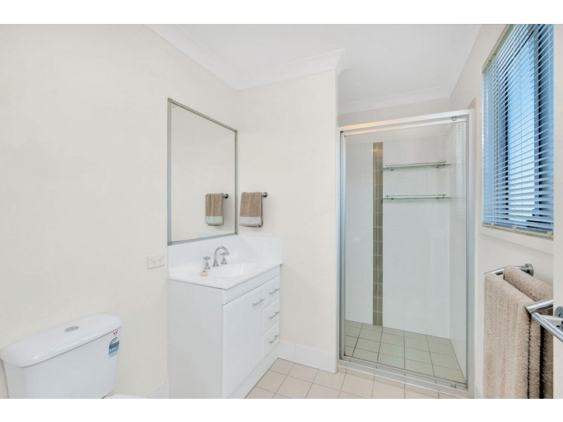 21/2 Toohey Street, Pacific Pines QLD 4211