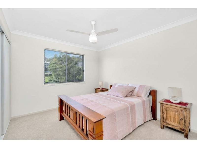 21/2 Toohey Street, Pacific Pines QLD 4211