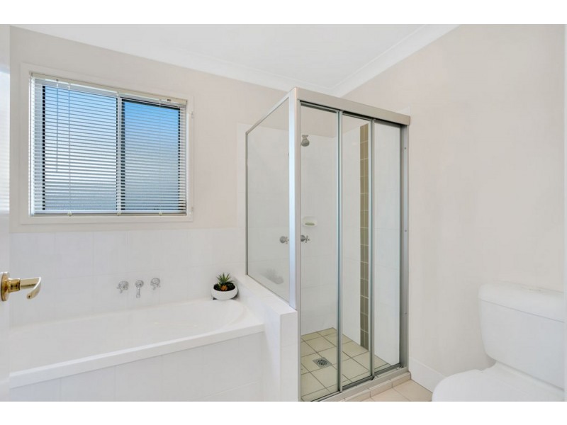 21/2 Toohey Street, Pacific Pines QLD 4211