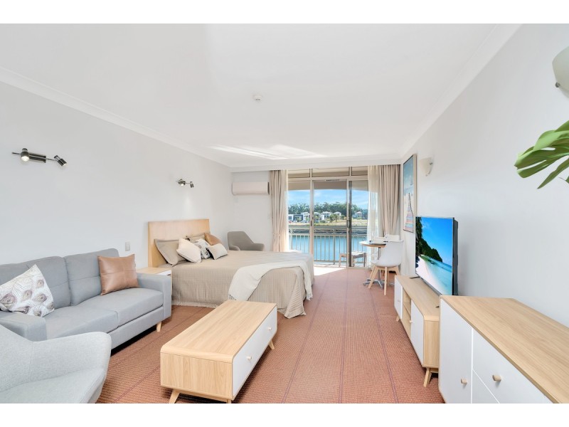 56 John Lund Drive, Hope Island QLD 4212