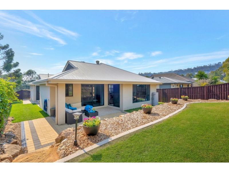 21 Carmarthen Circuit, Pacific Pines QLD 4211