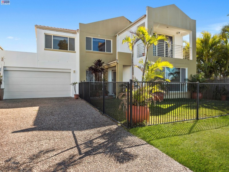 13 Mellum Circuit, Pacific Pines QLD 4211