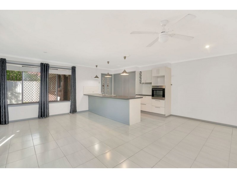 1/8 Columbia Court, Oxenford QLD 4210