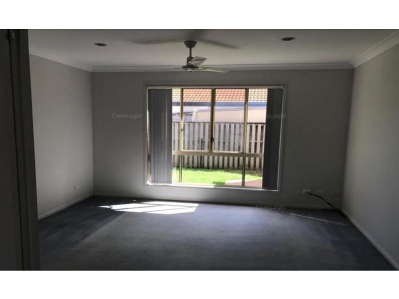 11 Boyer Street, Pacific Pines QLD 4211