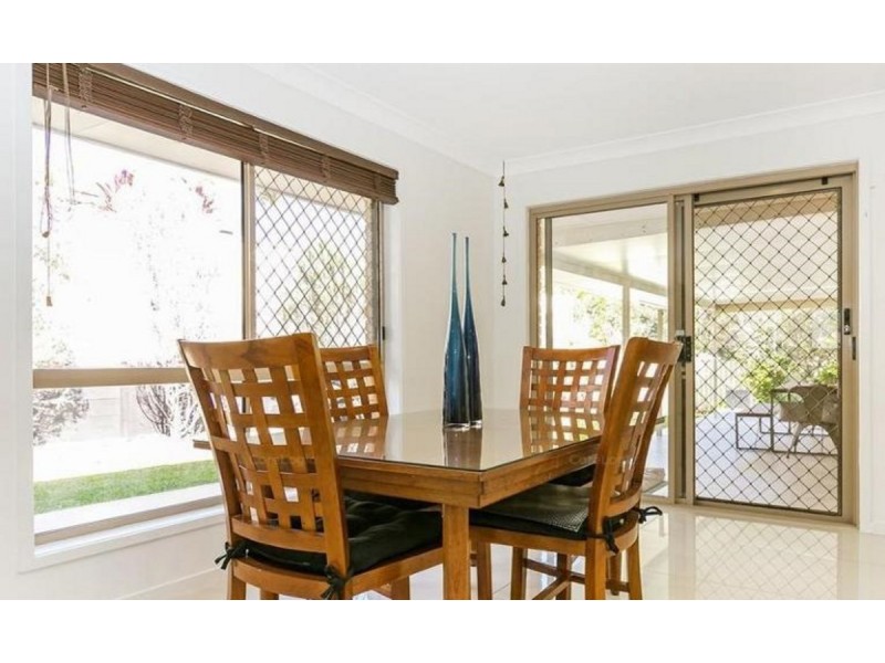 20 Open Drive, Arundel QLD 4214