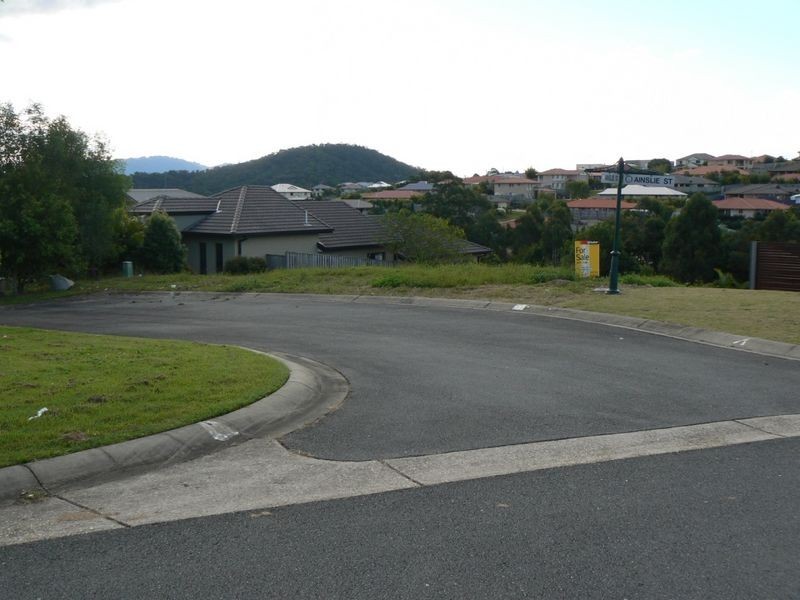 11 Ainslie Street, Pacific Pines QLD 4211