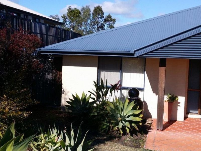 16 Huxley Court, Pacific Pines QLD 4211